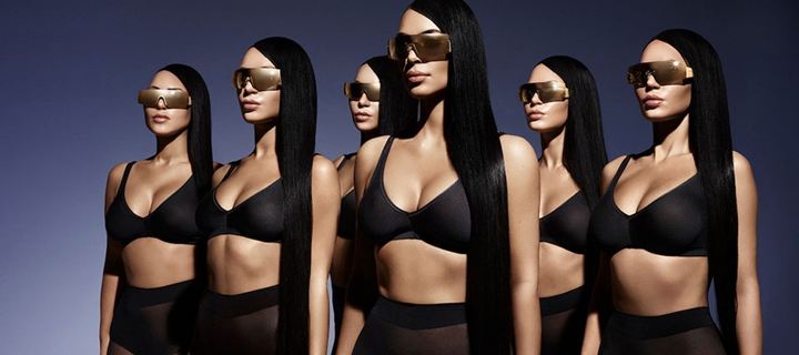 Η Kim Kardashian ποζάρει με μια στρατιά από κλώνους για τη νέα της σειρά γυαλιών