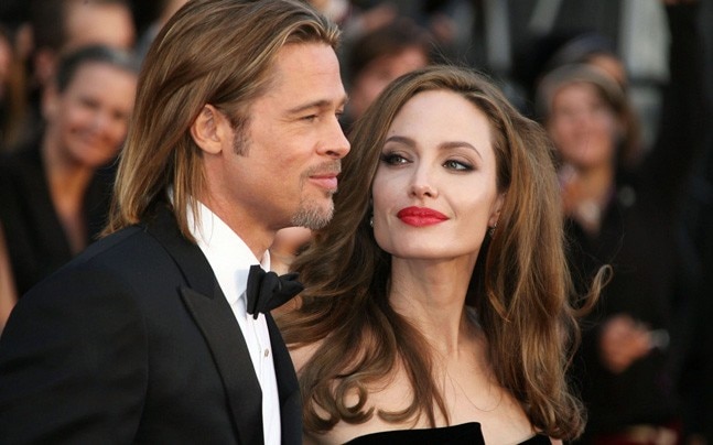 H Angelina Jolie αποκαλύπτει γιατί πραγματικά χώρισε με τον Brad Pitt!