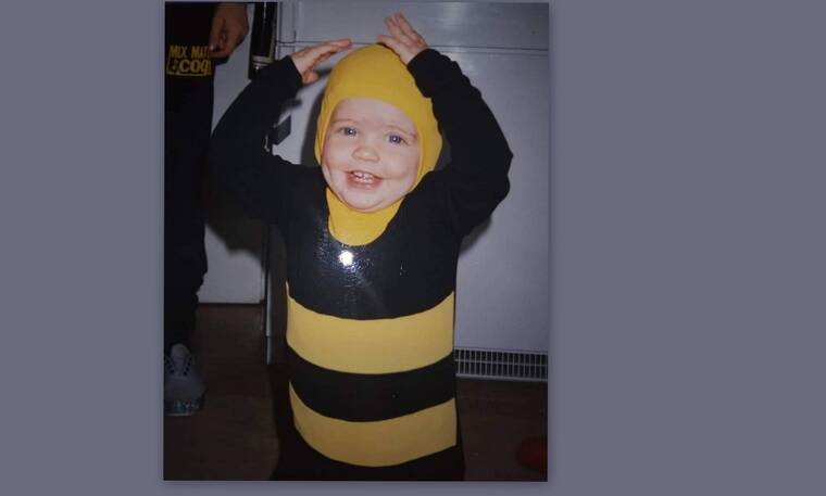 Άγριες Μέλισσες: Πρωταγωνίστρια της σειράς όταν ήταν μωρό είχε ντυθεί μελισσούλα- Την αναγνωρίζετε;