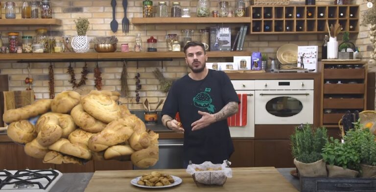 Ο Άκης Πετρετζίκης μας δίνει την καλύτερη συνταγή για πασχαλινά κουλουράκια