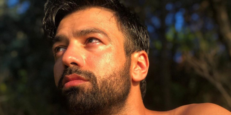 «Hello summer»: Ο Ανδρέας Γεωργίου oλόγuμνoς στο δάσος -Η φωτό που έριξε το Instagram!