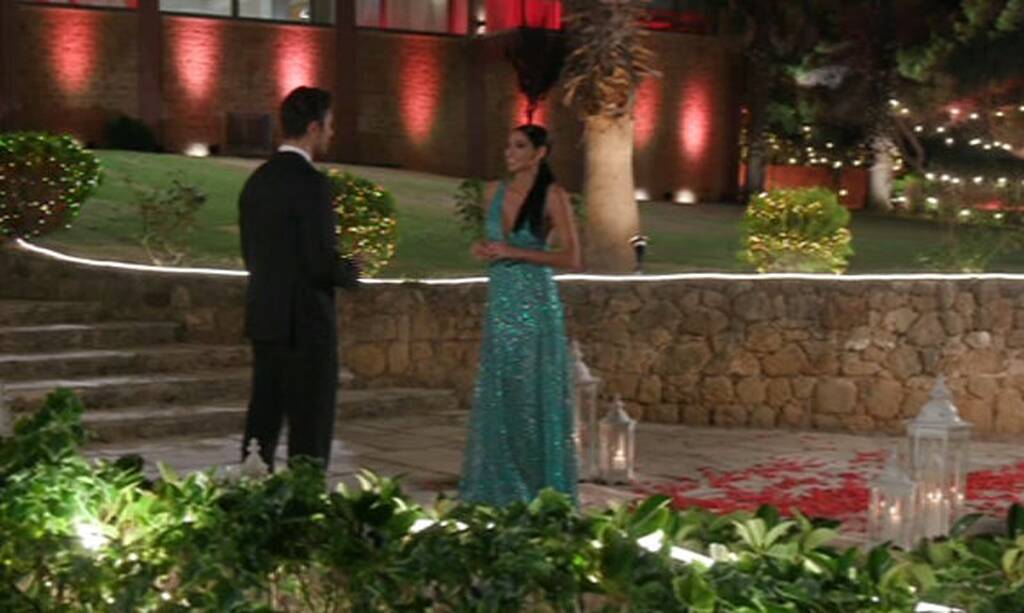 agries_melisses_gamos DIAVASETO.GR