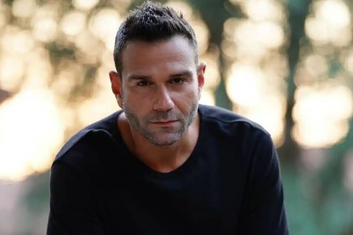 2-bachelor-athina-alexis-1-696x417 - DIAVASETO.GR