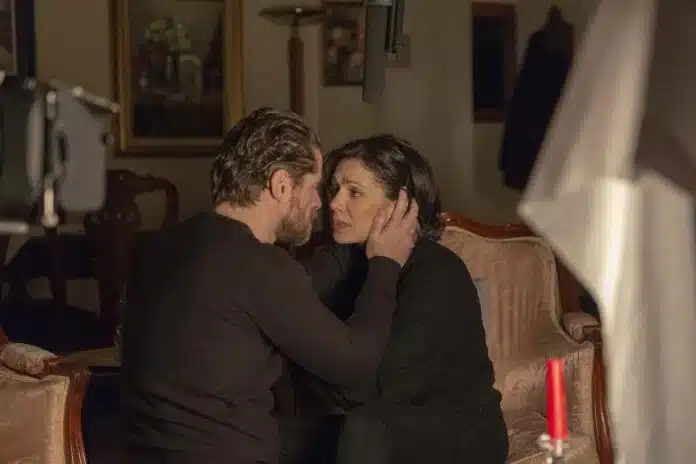 mursinh-melisses-1-696x392 - DIAVASETO.GR