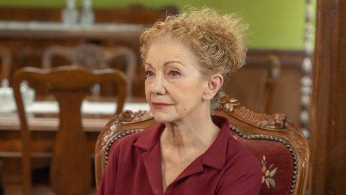 erotas-fygas-9-696x392 - DIAVASETO.GR