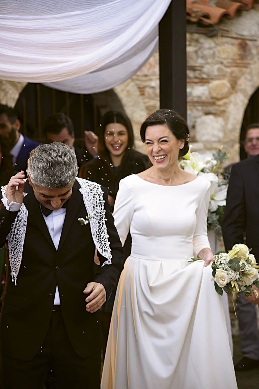 pagidevmenoi-o-alekos-kanei-ta-panta-gia-na-prokalesei-tin-anna_1676456370 - DIAVASETO.GR