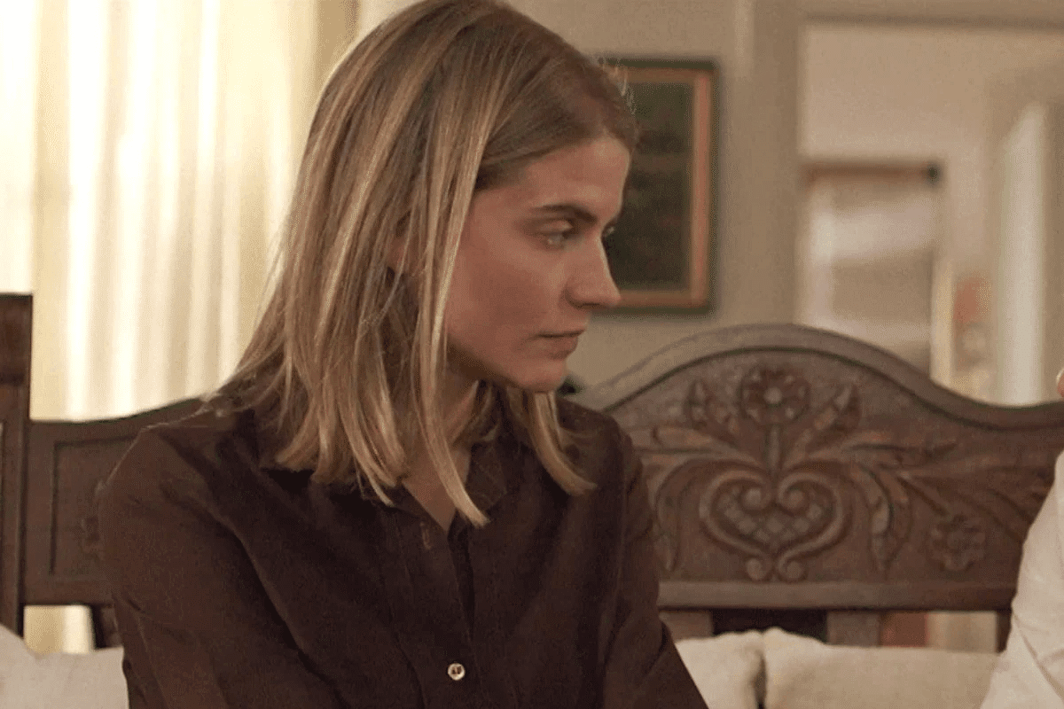 ypatia-i-paralia-ert1 - DIAVASETO.GR