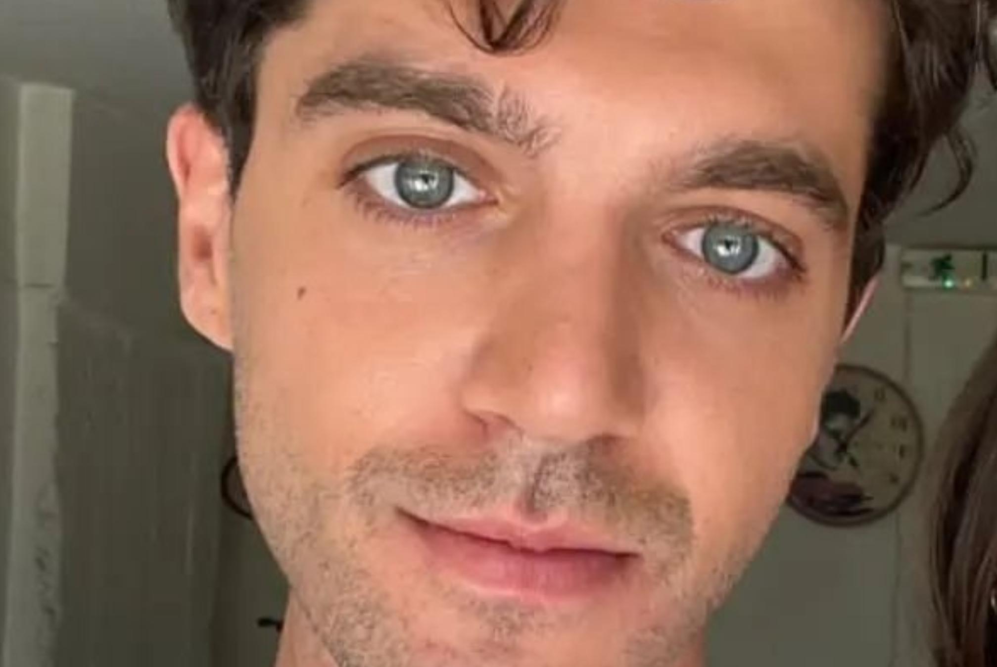 1015_3a6e661a-d51a-4201-b690-fa406ae108b2 - DIAVASETO.GR