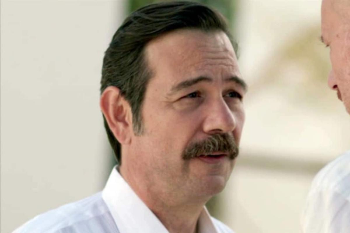 i-paralia-o-dionysis-anazita-plirofories-gia-tin-kryfi-schesi-tou-giou-tou_1694597579 - DIAVASETO.GR